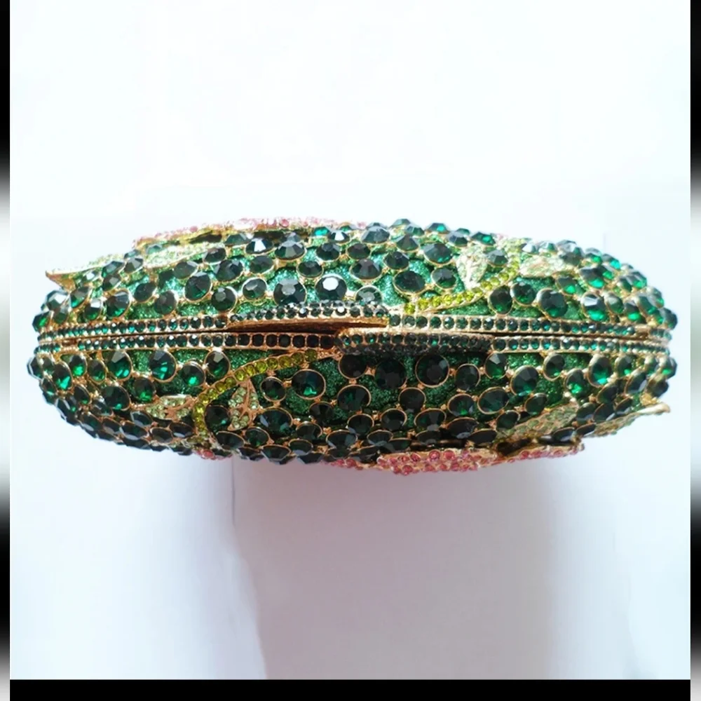 🌹 NWT  Crystals Clutch   *Minaudiere. in box.